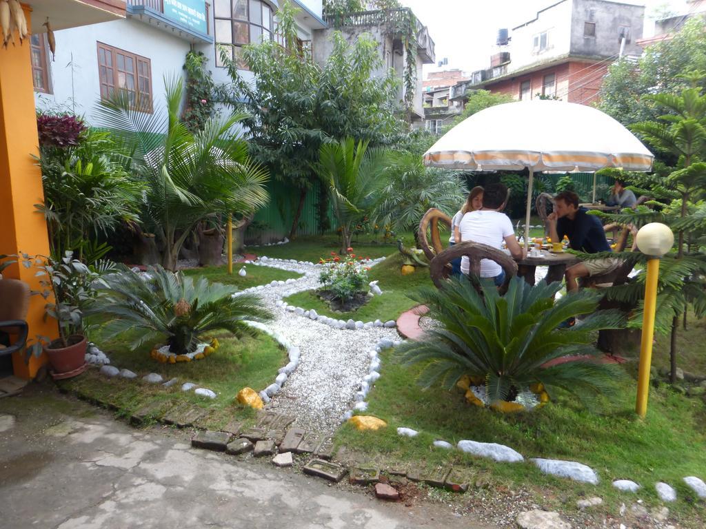 Elbrus Home Kathmandu Buitenkant foto