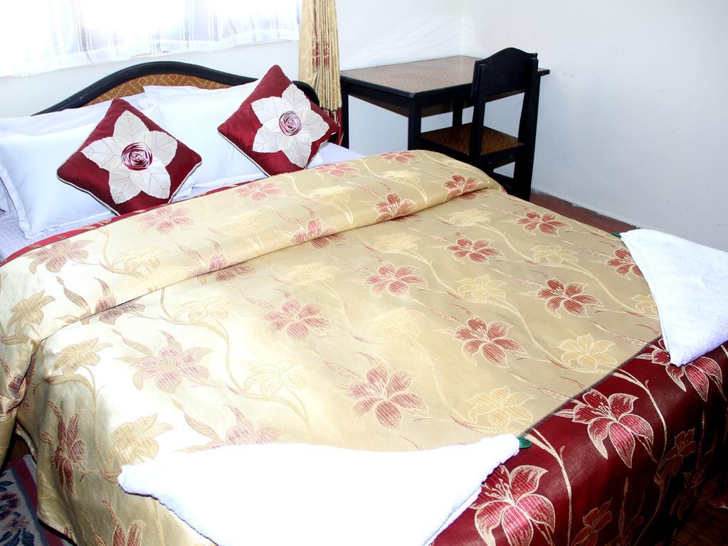 Elbrus Home Kathmandu Buitenkant foto
