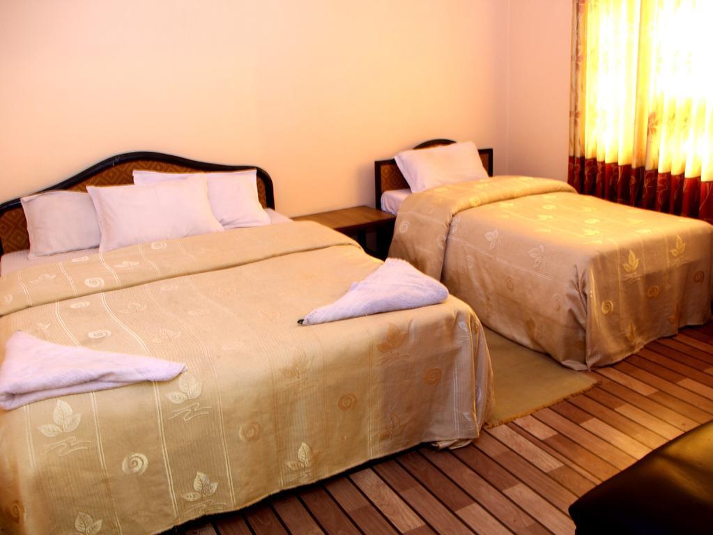 Elbrus Home Kathmandu Buitenkant foto