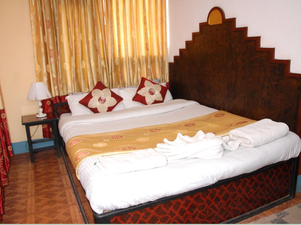 Elbrus Home Kathmandu Buitenkant foto
