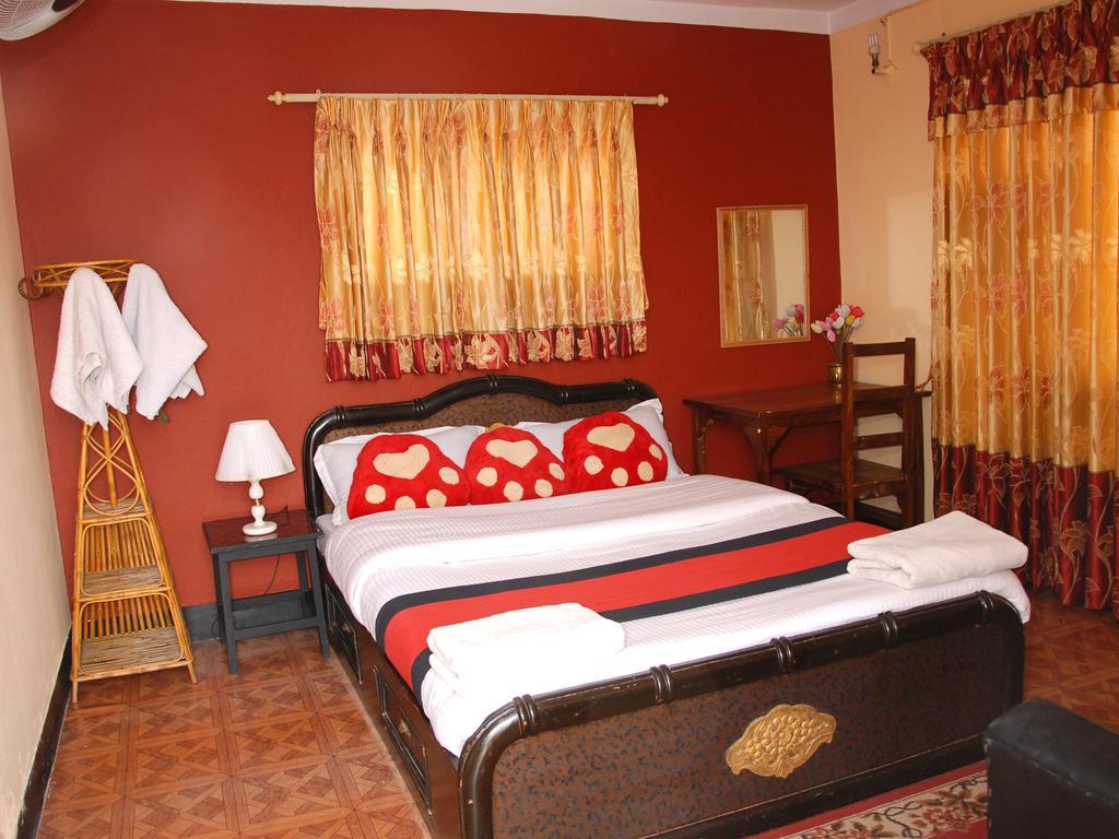 Elbrus Home Kathmandu Buitenkant foto