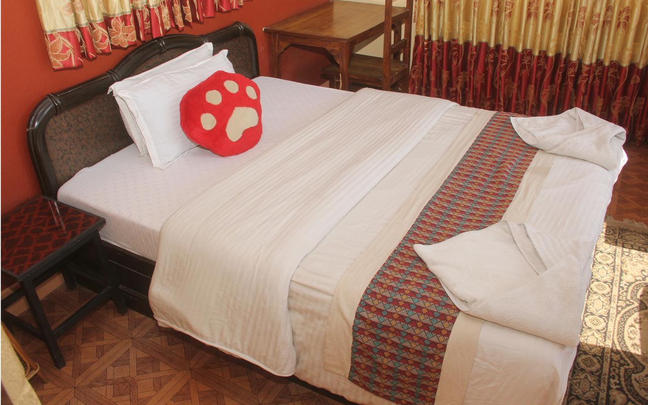 Elbrus Home Kathmandu Buitenkant foto