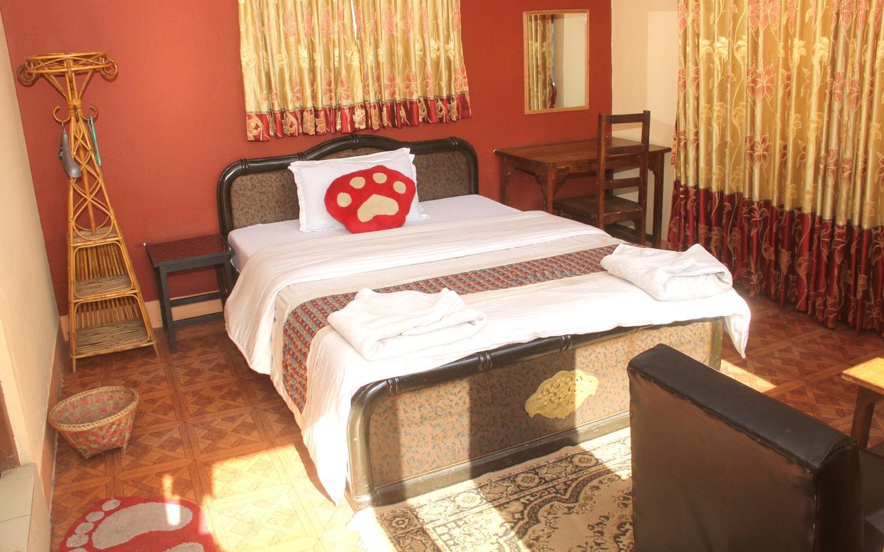 Elbrus Home Kathmandu Buitenkant foto